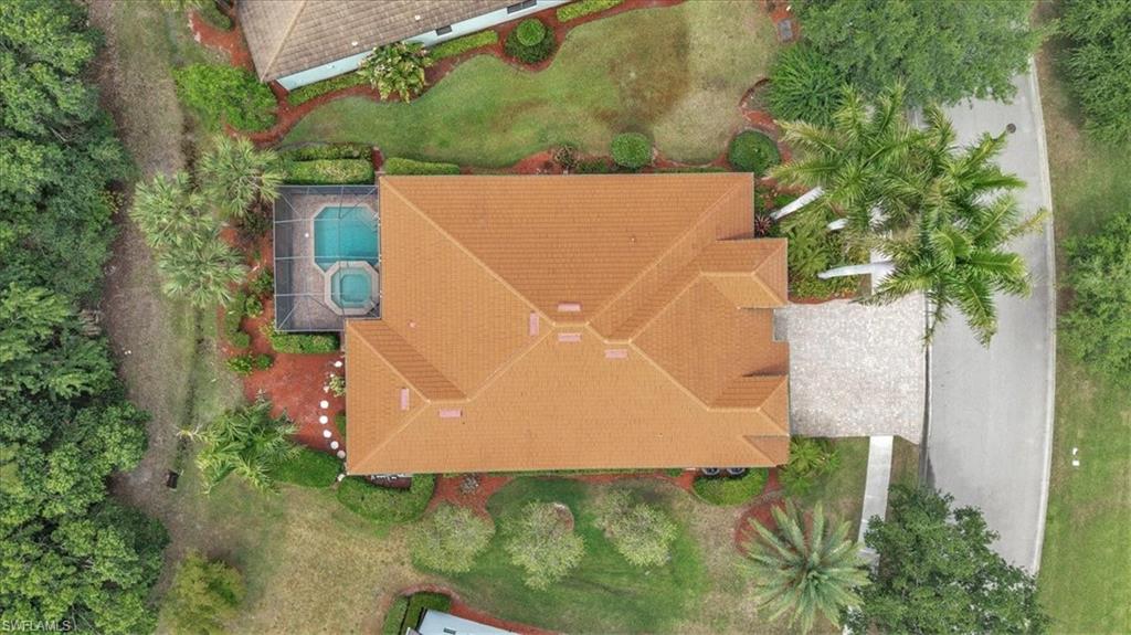 COUNTRY CLUB - Residential