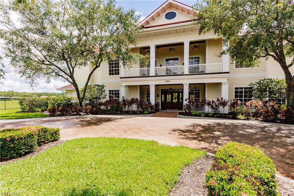 COUNTRY CLUB - Residential