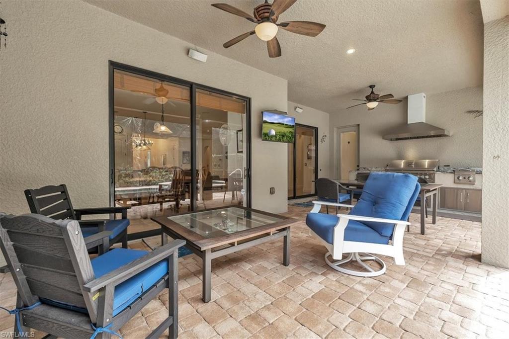 COUNTRY CLUB - Residential