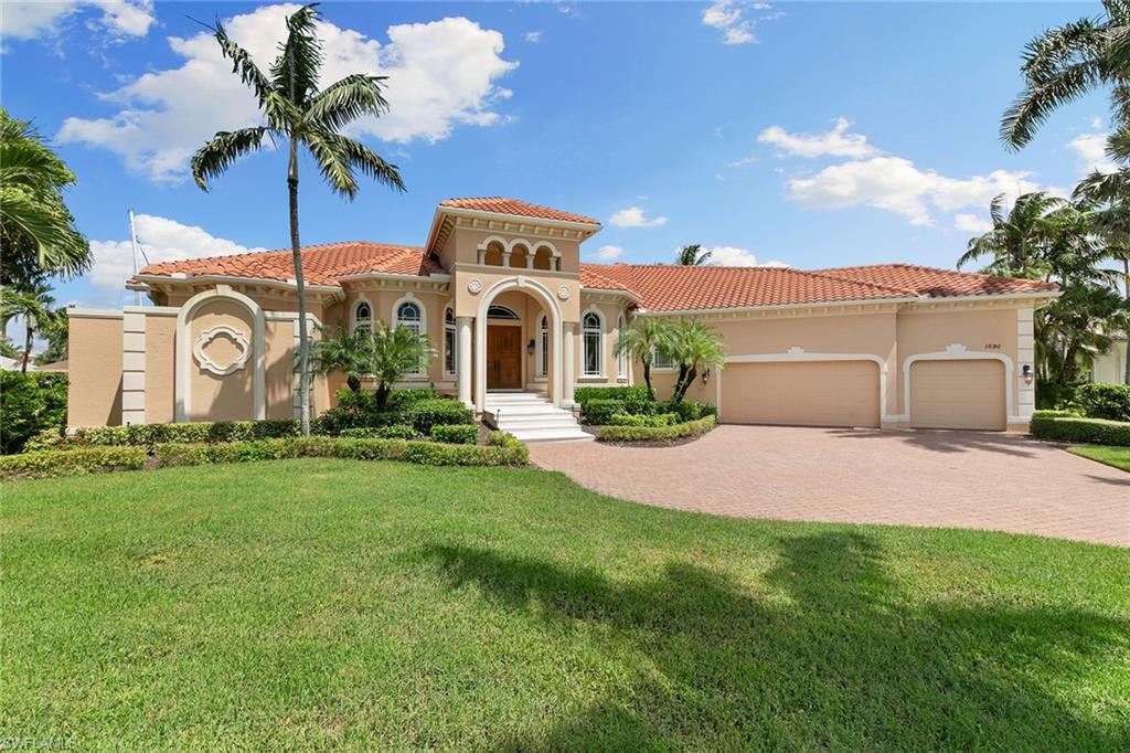 ESTATES - Residential