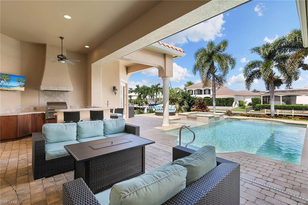 ESTATES - Residential