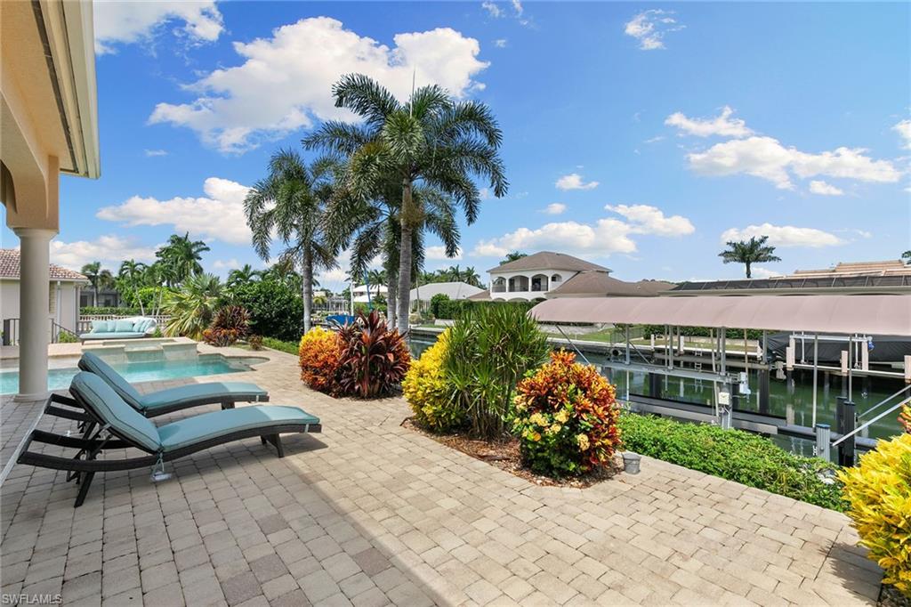ESTATES - Residential