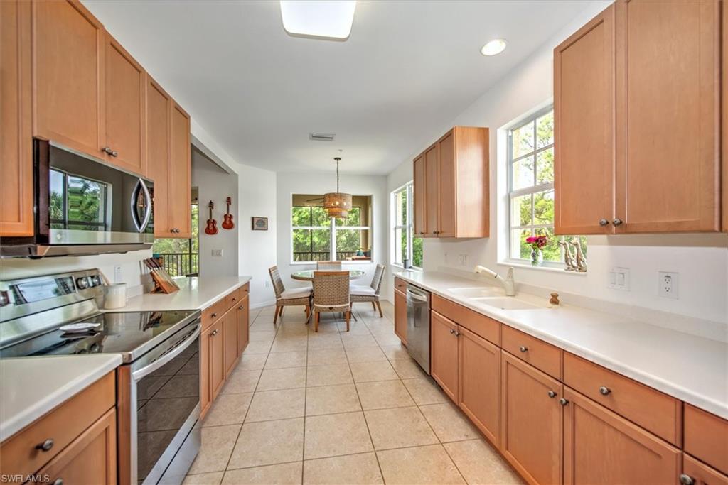 BAY WOODS - Residential