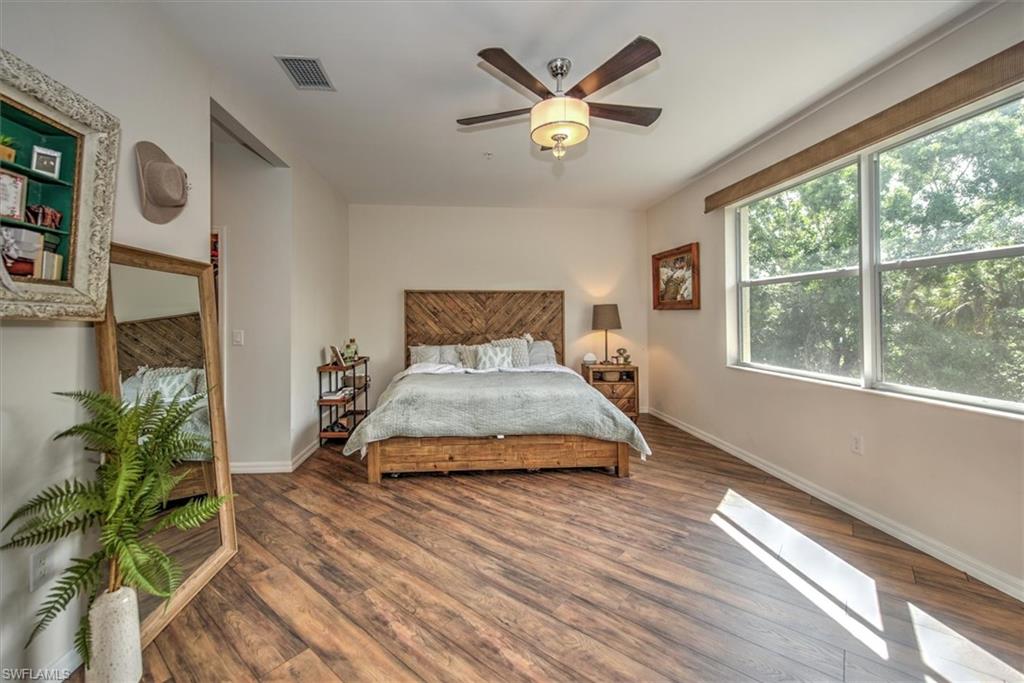 BAY WOODS - Residential