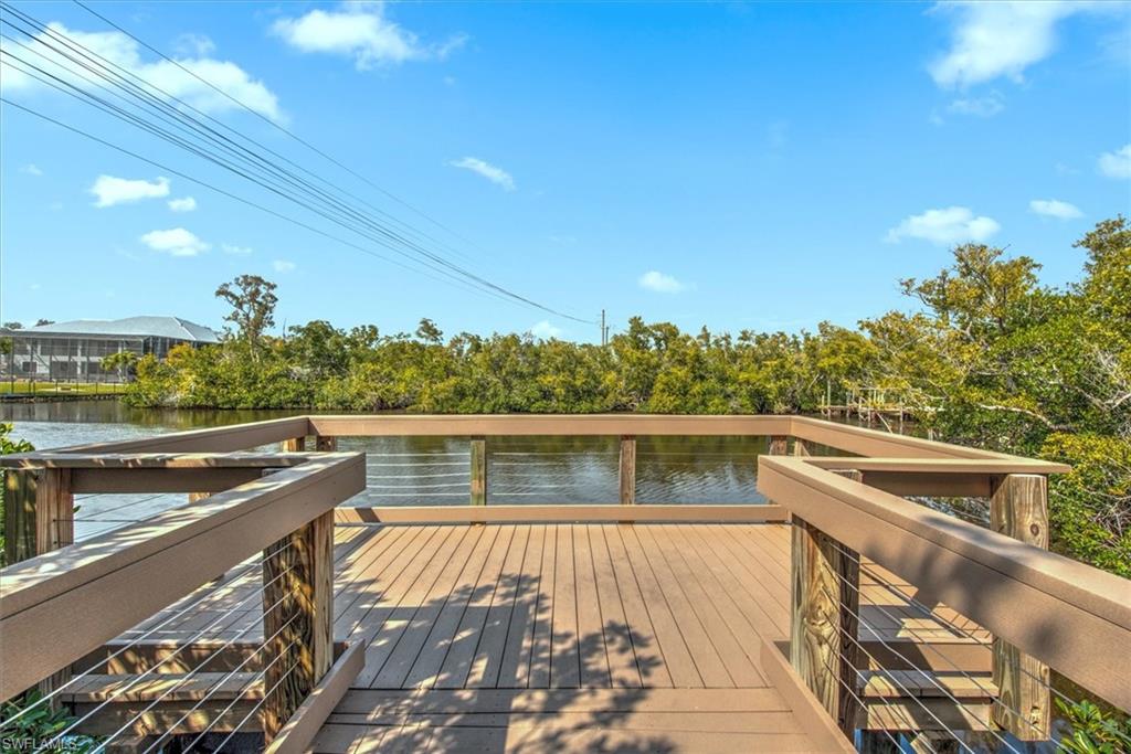 BAY WOODS - Residential