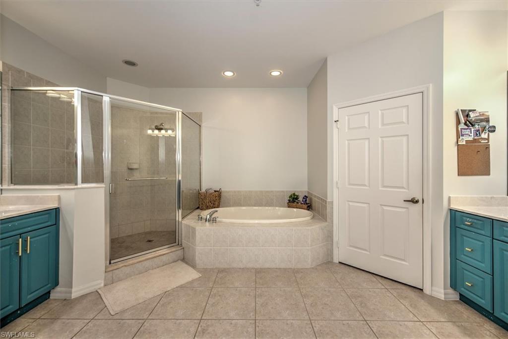 BAY WOODS - Residential