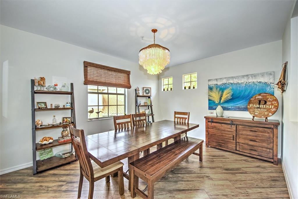 BAY WOODS - Residential