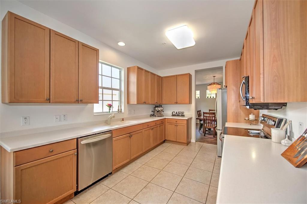 BAY WOODS - Residential