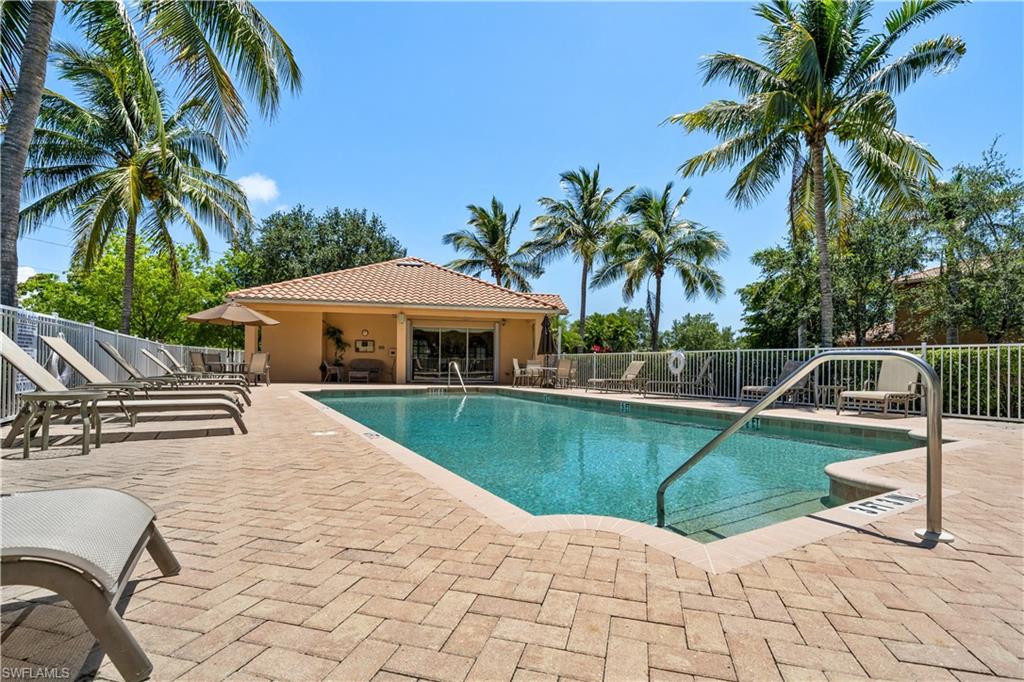COLONIAL SHORES - Residential