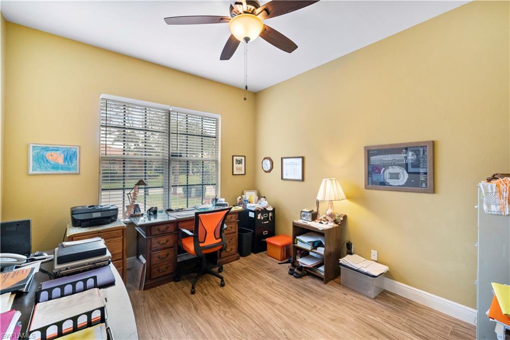 COLONIAL SHORES - Residential