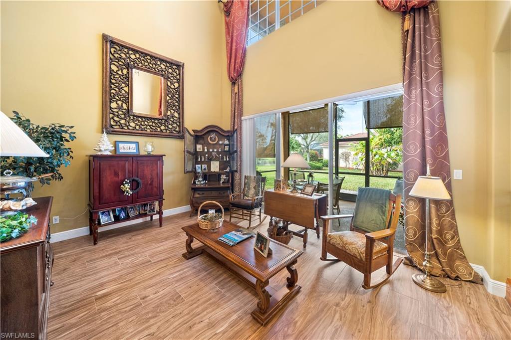 COLONIAL SHORES - Residential