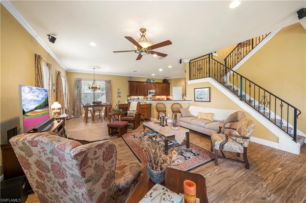 COLONIAL SHORES - Residential