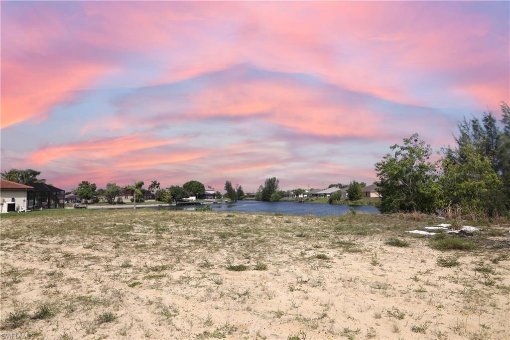 CAPE CORAL - Land