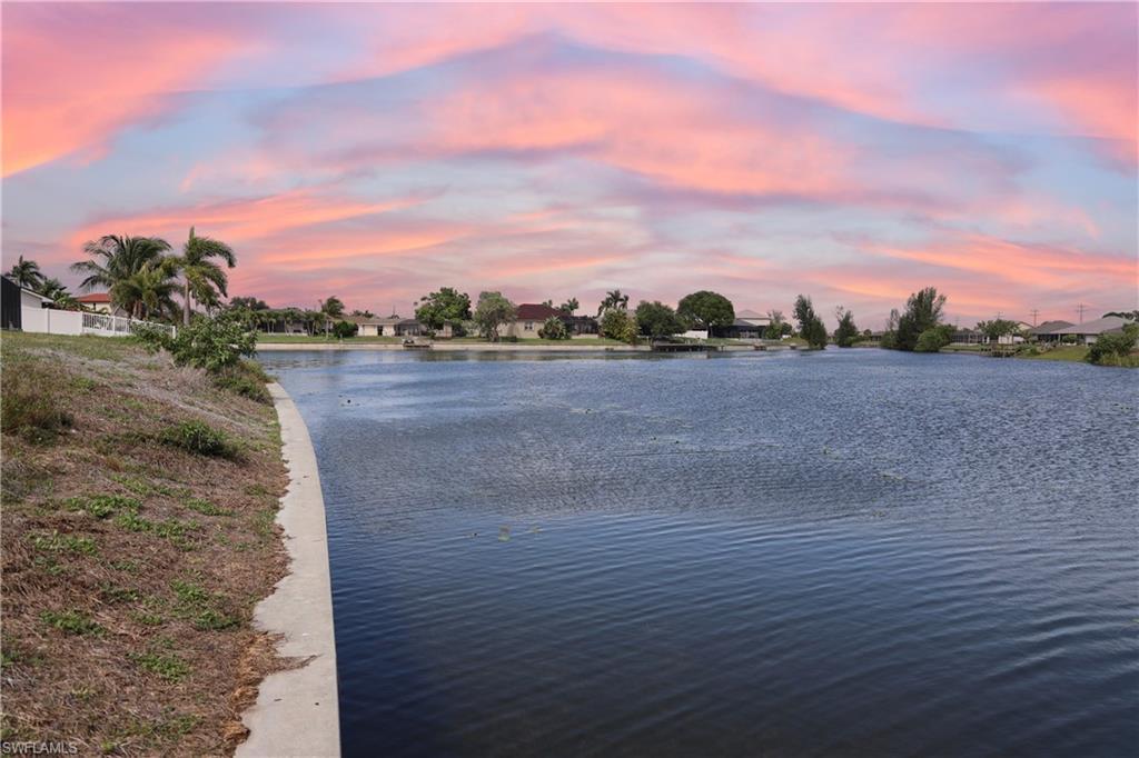 CAPE CORAL - Land