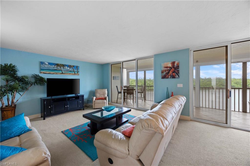 VANDERBILT SURF COLONY - Residential Lease