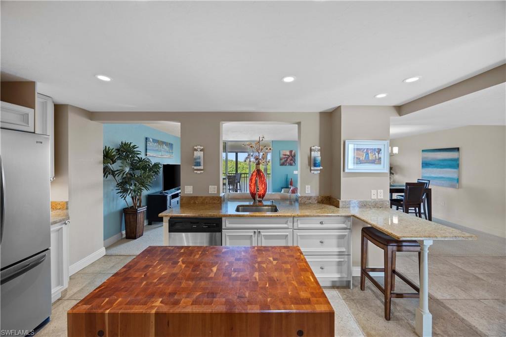 VANDERBILT SURF COLONY - Residential Lease