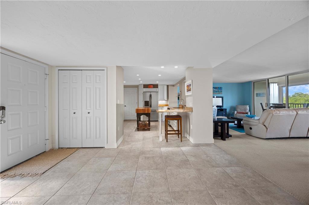 VANDERBILT SURF COLONY - Residential Lease