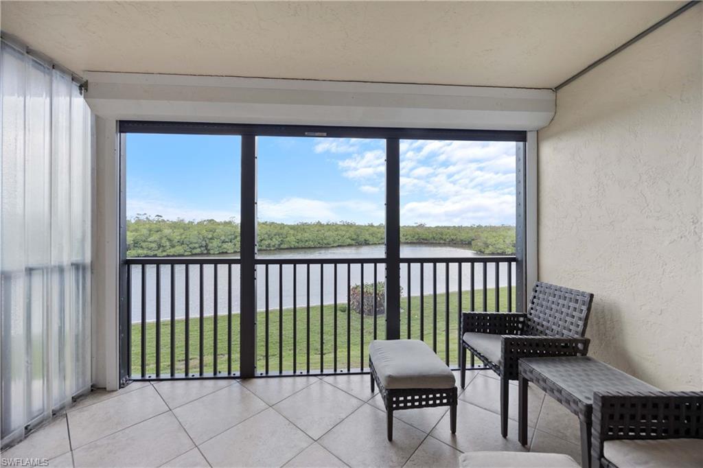 VANDERBILT SURF COLONY - Residential Lease