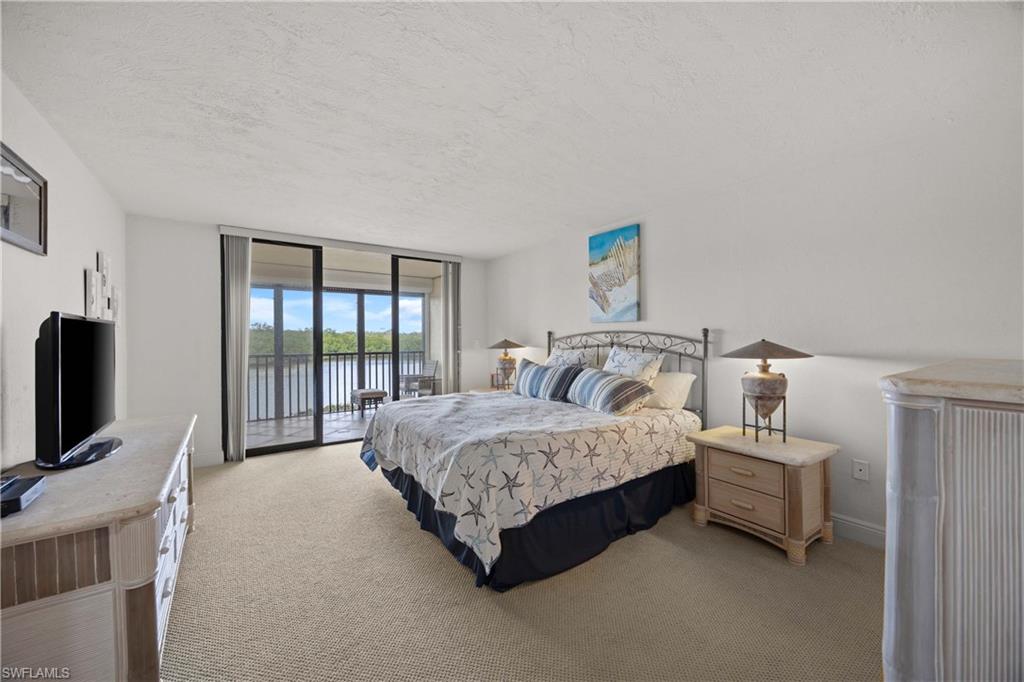 VANDERBILT SURF COLONY - Residential Lease