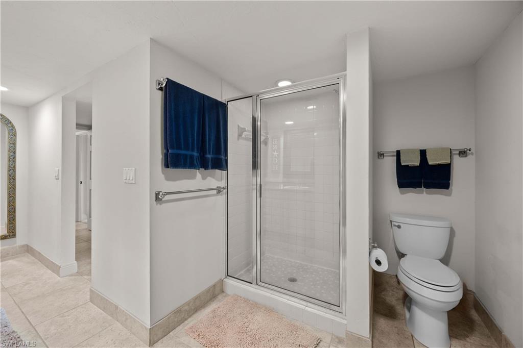 VANDERBILT SURF COLONY - Residential Lease