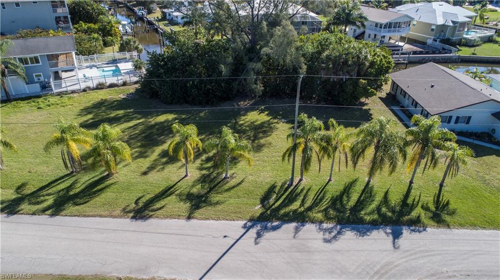 ESTERO BAY SHORES - Land