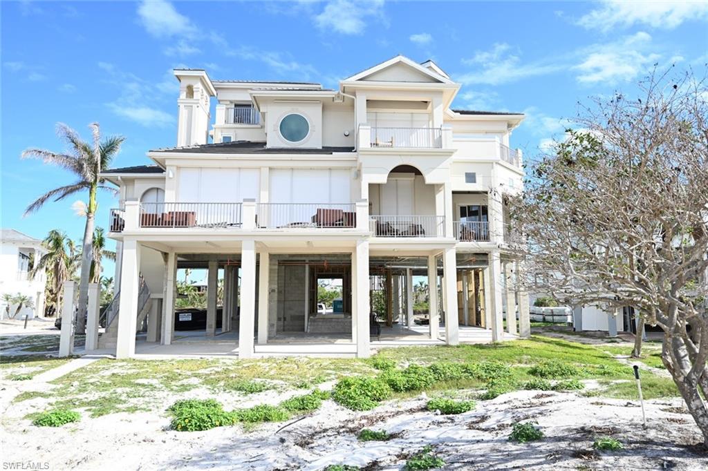 BAREFOOT BEACH - Residential