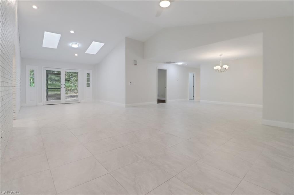 GOLDEN GATE ESTATES - Residential