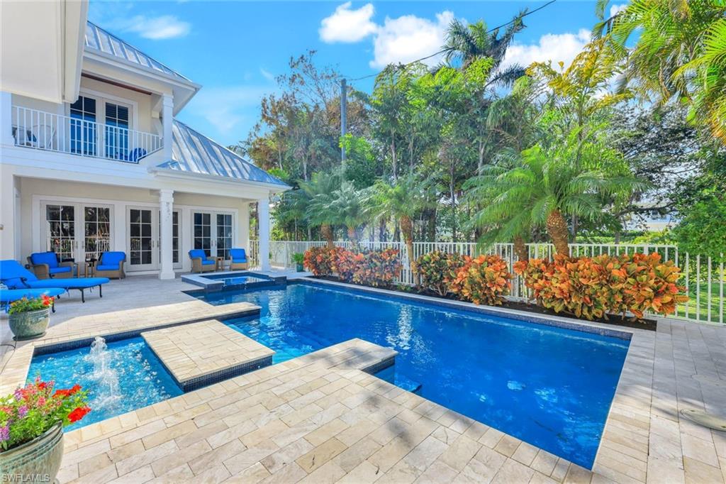 OLDE NAPLES - Residential