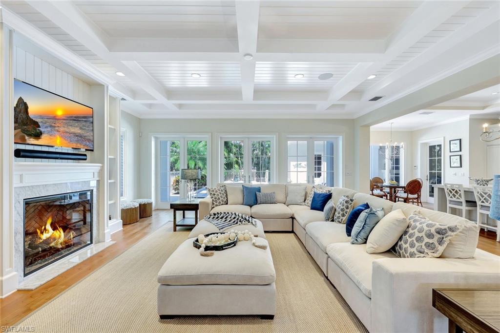 OLDE NAPLES - Residential