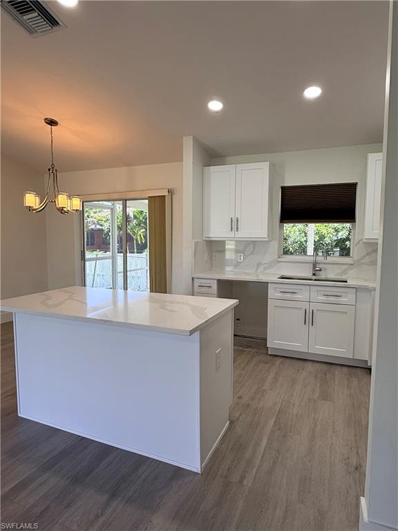 MIRROR LAKES - Residential