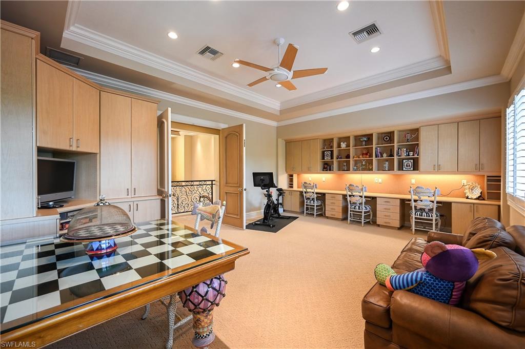 PINE RIDGE - Residential