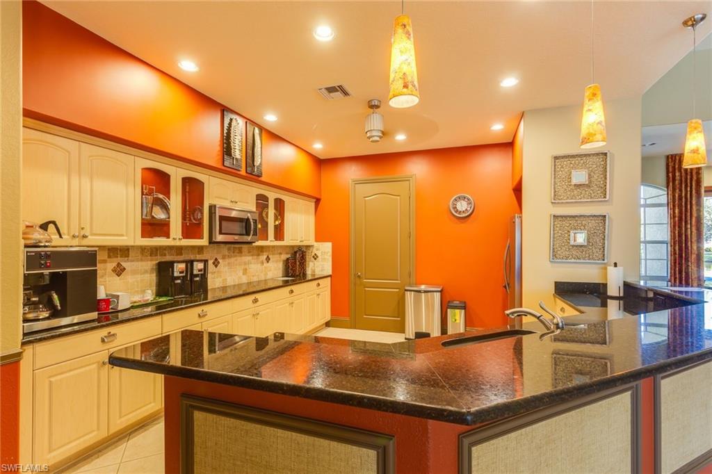 IBIS COVE - Residential