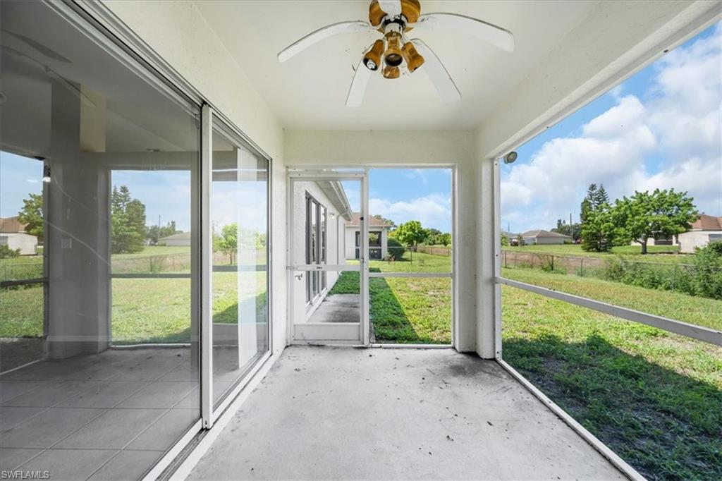 VARSITY LAKES - Residential
