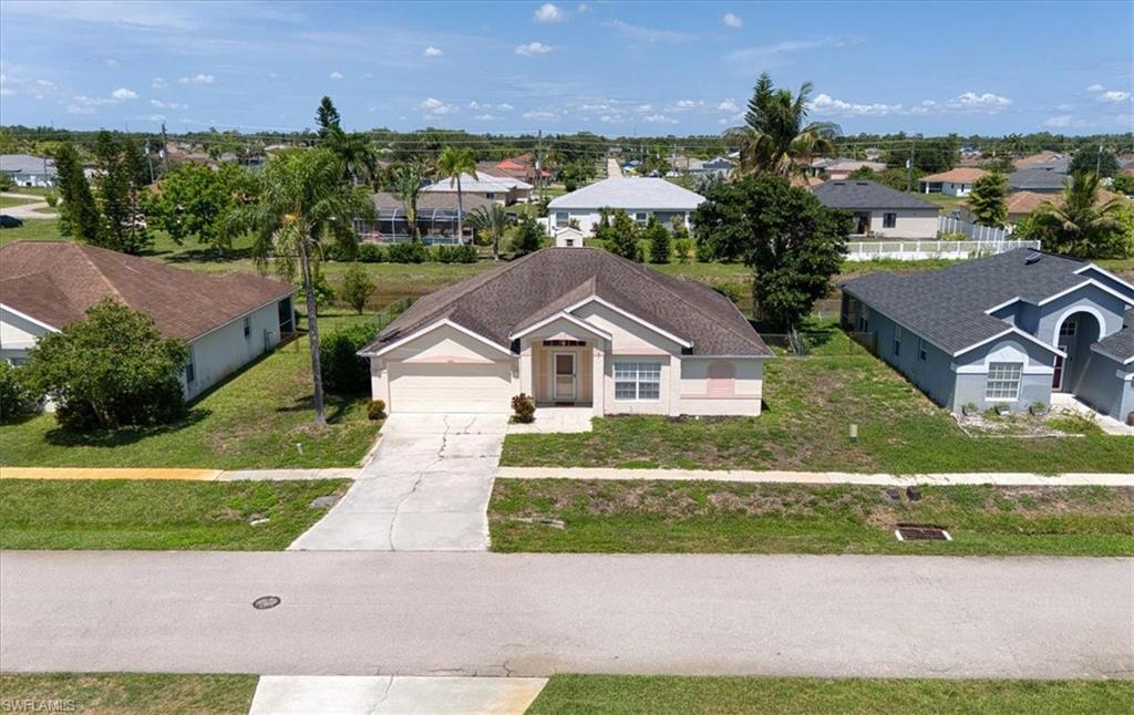 VARSITY LAKES - Residential