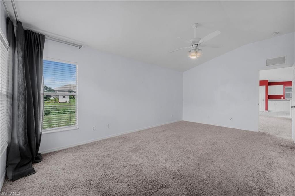 VARSITY LAKES - Residential