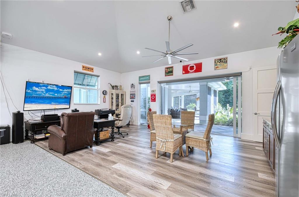 MARCO BEACH - Residential