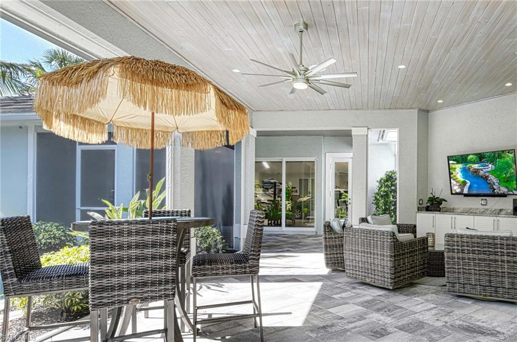 MARCO BEACH - Residential