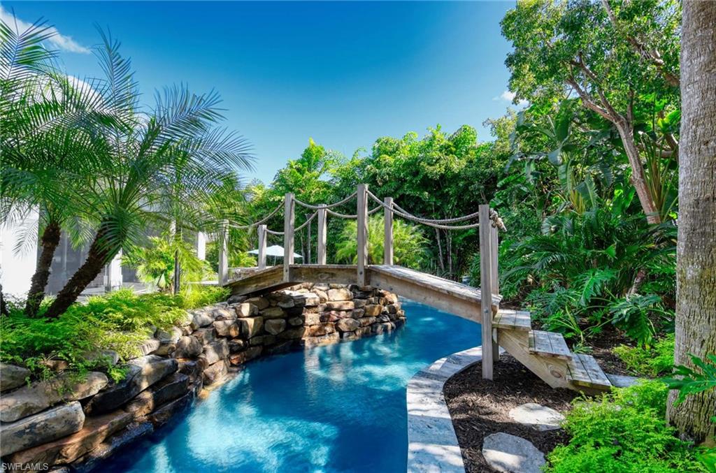 MARCO BEACH - Residential