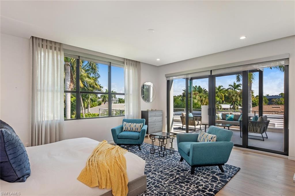 PARK SHORE - Residential