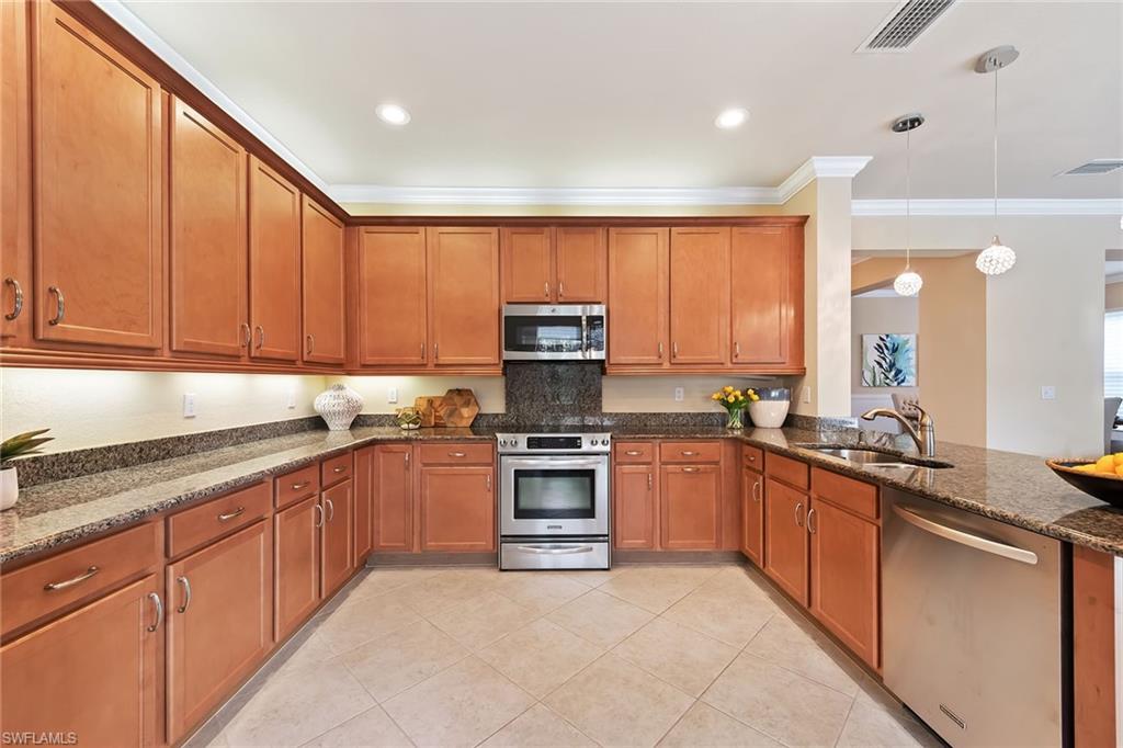 RIVERSTONE - Residential