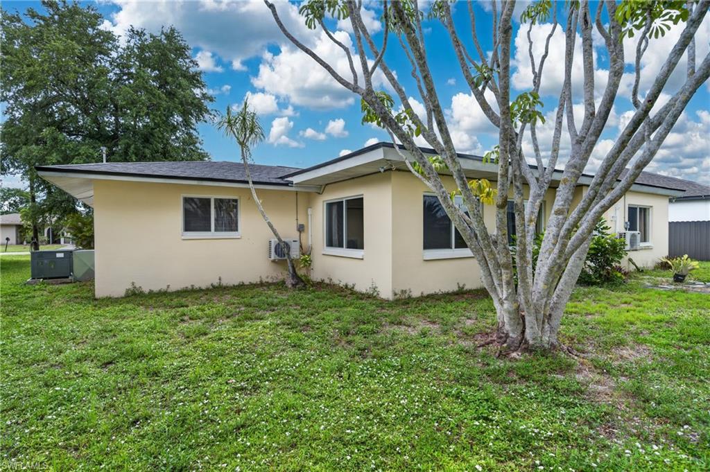 CAPE CORAL - Residential