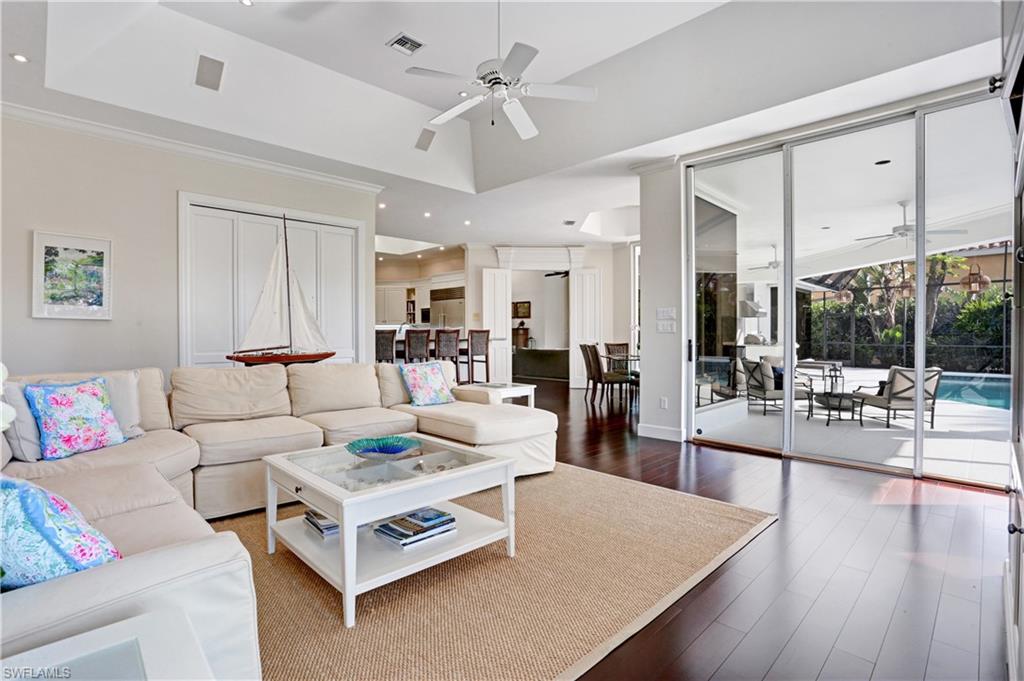 BARRINGTON AT PELICAN BAY - Residential