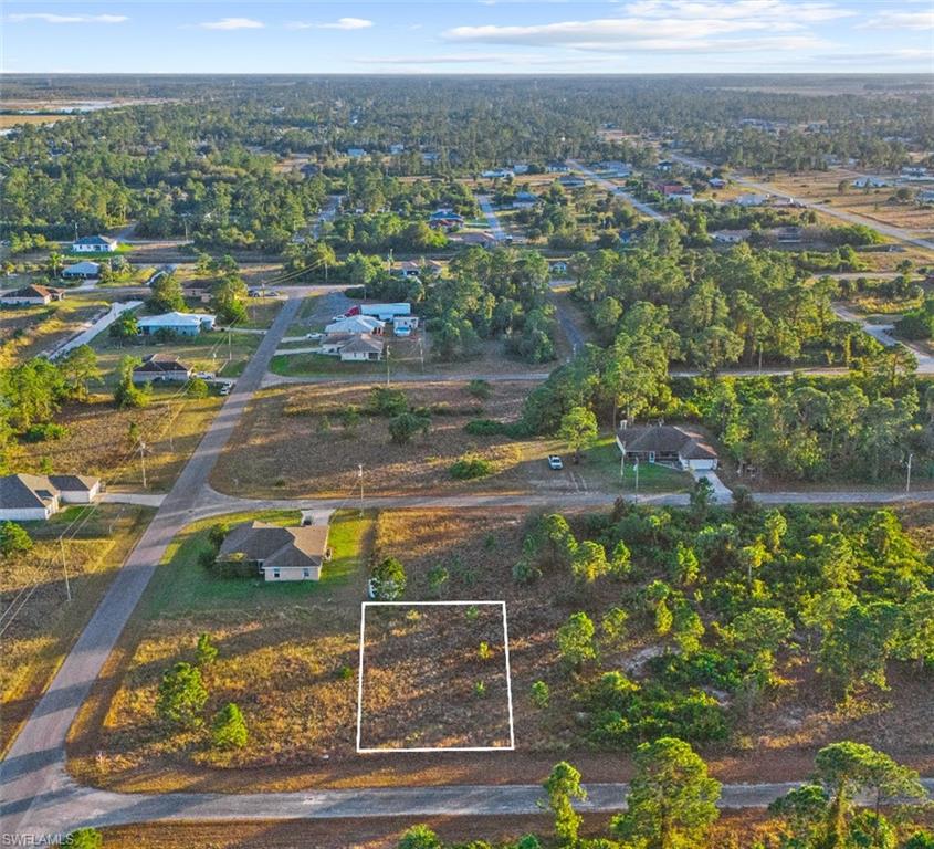 Great vacant Residential lot to build your dream home! Quiet neighborhood. NO HOA, County only Taxes, NO FLOOD. Perfect opportunity on a nice size property to create your own paradise. Road is paved, don't have to worry about any dirt roads! Multiple new homes are being built in the surrounding area. Close access to SR-82 with easy access to Immokalee Rd and I-75.