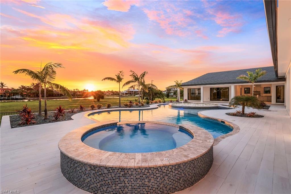 MARCO ISLAND - Residential