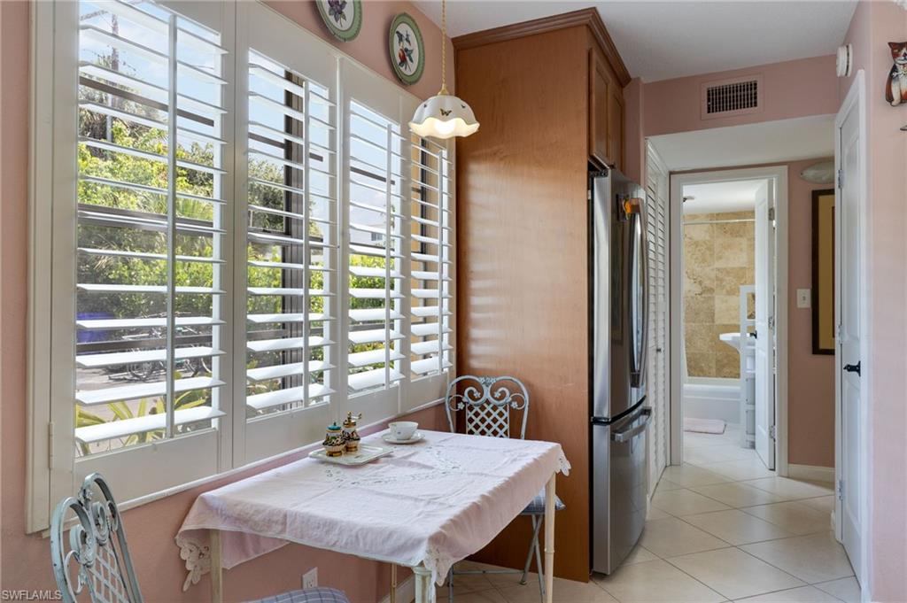 GARDEN MANOR - Residential Lease