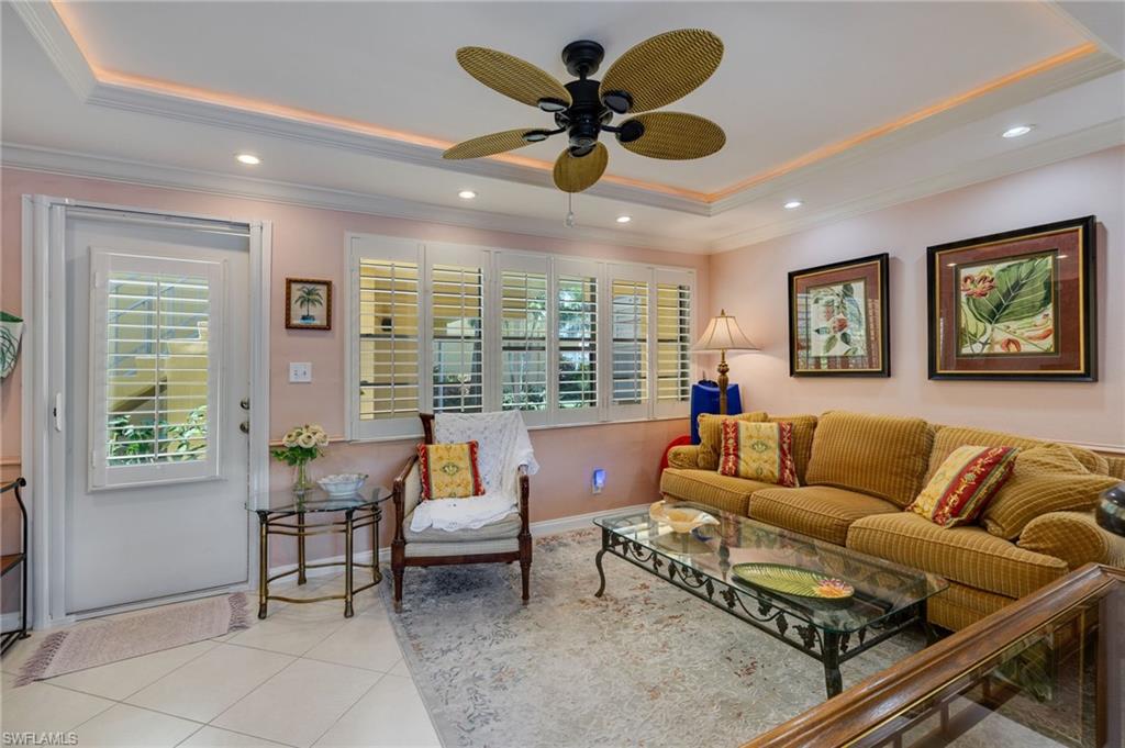 GARDEN MANOR - Residential Lease