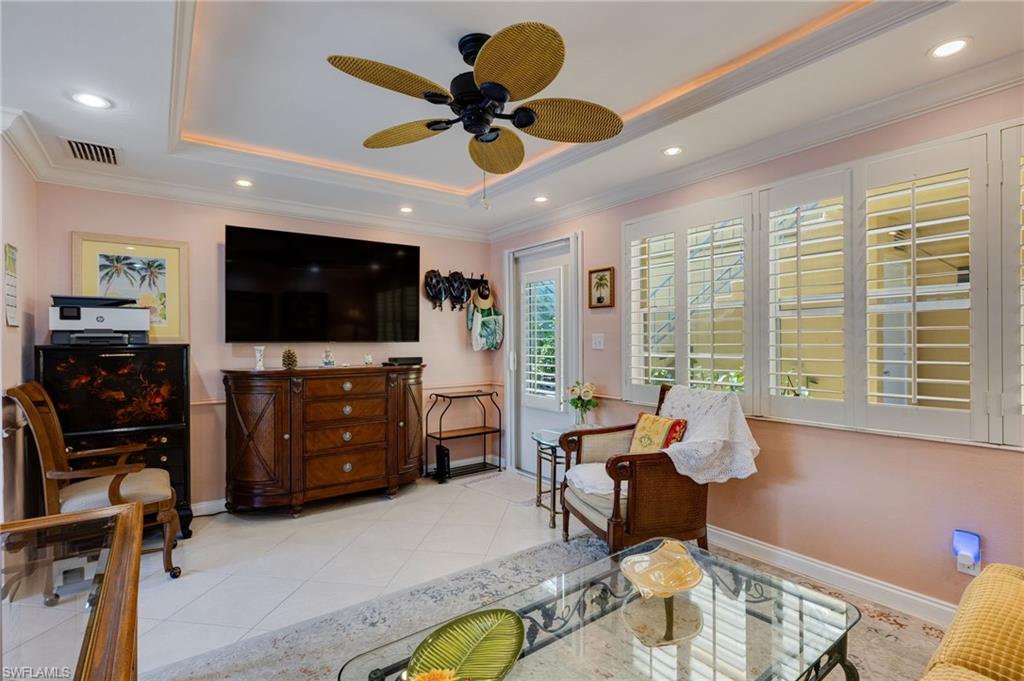 GARDEN MANOR - Residential Lease