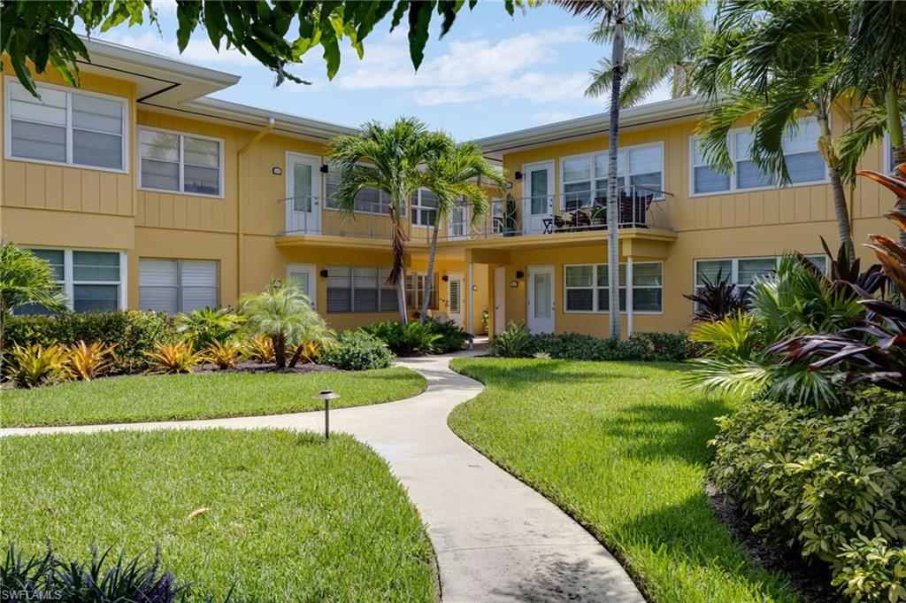 GARDEN MANOR - Residential Lease