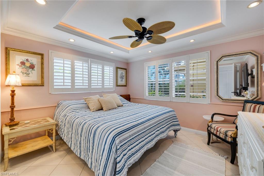 GARDEN MANOR - Residential Lease