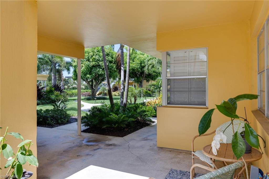 GARDEN MANOR - Residential Lease